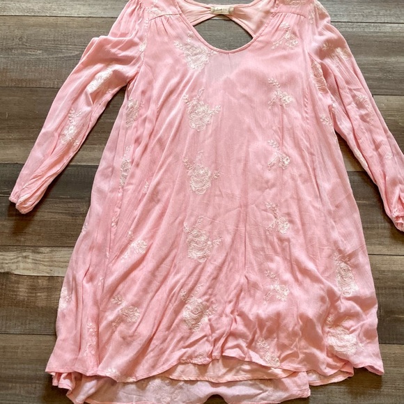 Woman’s Altered State Brand Pink Dress - Picture 1 of 4